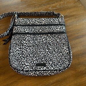 Vera Bradley Triple Zip Hipster in Camocat